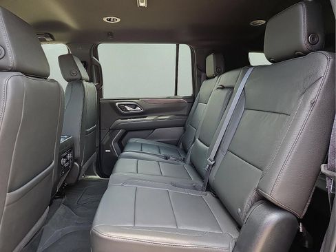 Used 2024 Chevrolet Suburban Z71 w/ Luxury Package AWD/4WD image 11