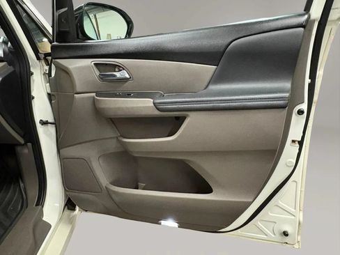 Used 2017 Honda Odyssey Touring image 30