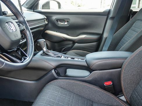 Used 2025 Honda HR-V Sport image 13