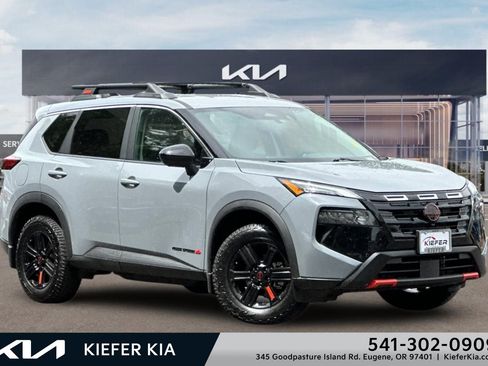 Used 2026 Nissan Rogue SV AWD/4WD image 1
