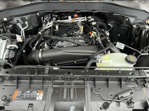 New 2025 Ford Explorer Active w/ Active Comfort Package image 29