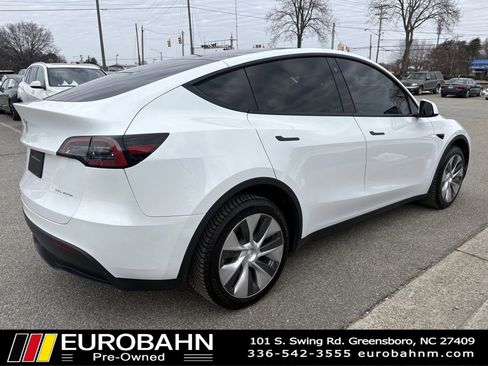 Used 2023 Tesla Model Y Long Range AWD/4WD image 29