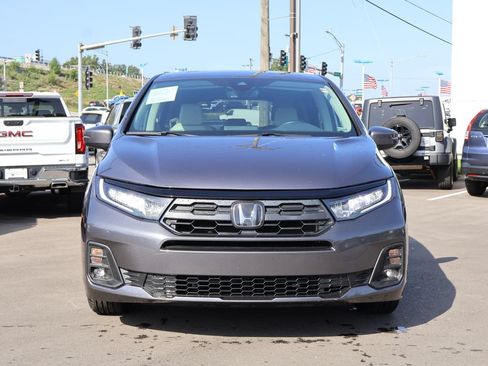 Certified 2025 Honda Odyssey EX-L image 2