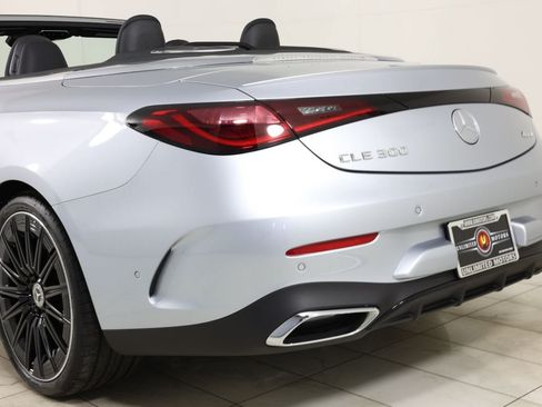 Used 2024 Mercedes-Benz CLE 300 4MATIC Cabriolet image 45