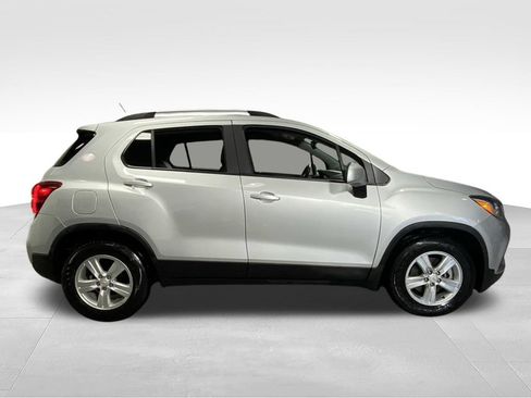 Used 2021 Chevrolet Trax LT FWD image 10