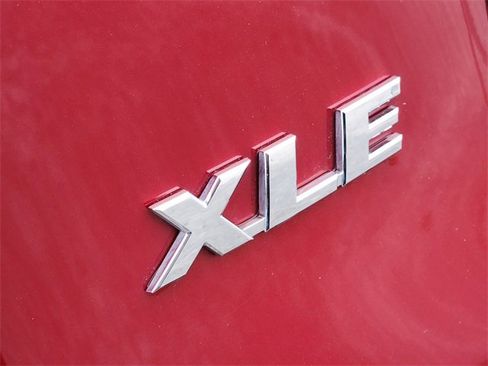 Used 2024 Toyota RAV4 XLE Premium image 5