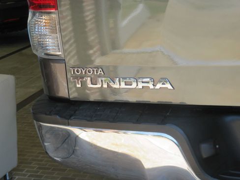 Used 2012 Toyota Tundra 4x4 Double Cab w/ Tow Pkg image 63