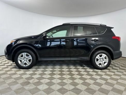 Used 2014 Toyota RAV4 LE AWD/4WD image 4