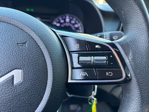 Used 2023 Kia Forte LXS image 15