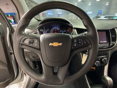 Used 2021 Chevrolet Trax LT FWD image 20