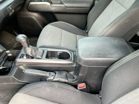 Used 2022 Toyota Tacoma TRD Sport RWD image 29