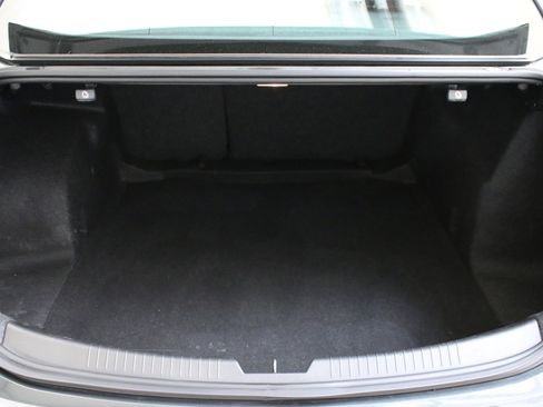 Used 2017 Chevrolet Malibu LT image 30