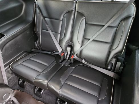 Used 2019 GMC Acadia Denali w/ Technology Package AWD/4WD image 33