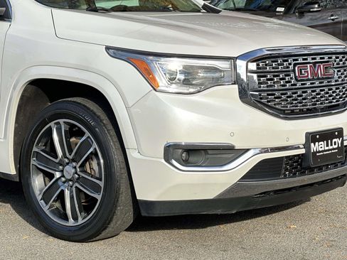 Used 2017 GMC Acadia Denali w/ Technology Package image 5
