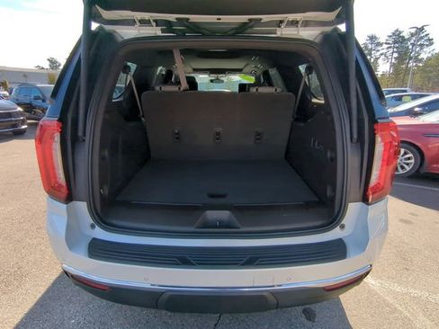 Used 2021 GMC Yukon XL SLT w/ SLT Premium Package image 47