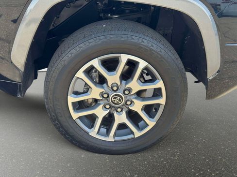 Used 2024 Toyota Tundra 1794 Edition AWD/4WD image 9