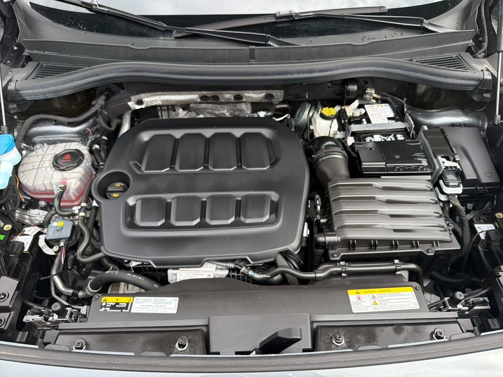 Certified 2026 Volkswagen Tiguan SE R-Line AWD/4WD image 29