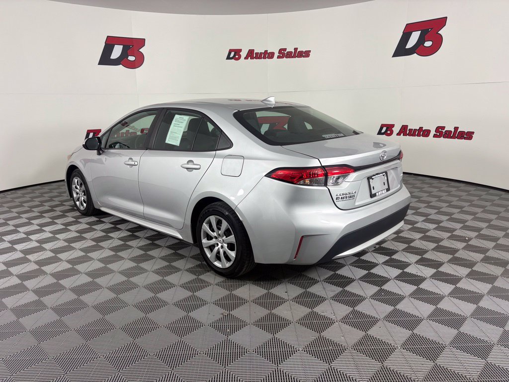 Used 2022 Toyota Corolla LE FWD image 5