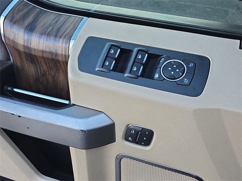 Used 2019 Ford F150 Lariat w/ Equipment Group 501A Mid image 29