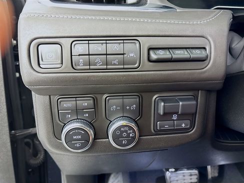 Certified 2023 GMC Yukon XL Denali Ultimate w/ LPO, Floor Liner Package AWD/4WD image 12
