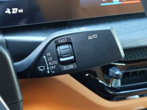 Used 2025 BMW i4 eDrive40 w/ Premium Package image 27