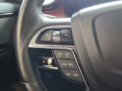 Used 2022 Lincoln Nautilus Reserve image 28