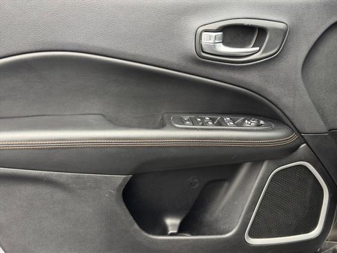 Used 2018 Jeep Compass Limited w/ Navigation Group image 14