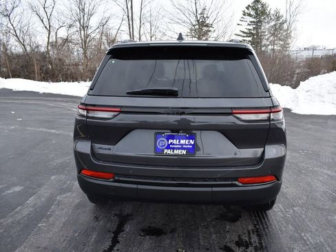 New 2025 Jeep Grand Cherokee Altitude AWD/4WD image 5