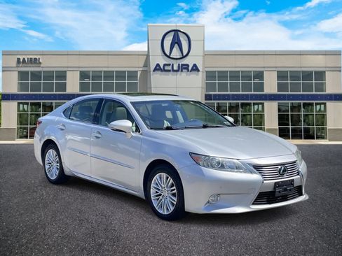 Used 2013 Lexus ES 350 w/ Luxury Pkg FWD image 7