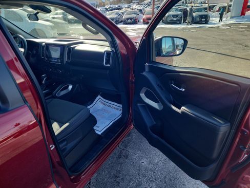 Certified 2023 Nissan Frontier SV w/ Technology Package image 32