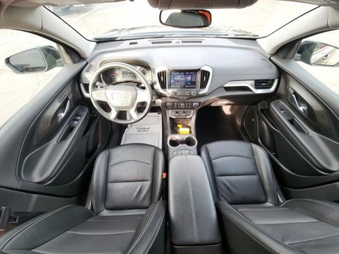 Used 2024 GMC Terrain SLT image 27