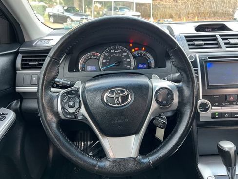 Used 2013 Toyota Camry SE image 18