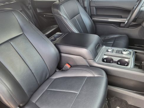 Used 2019 Ford Expedition XLT w/ Equipment Group 202A image 13