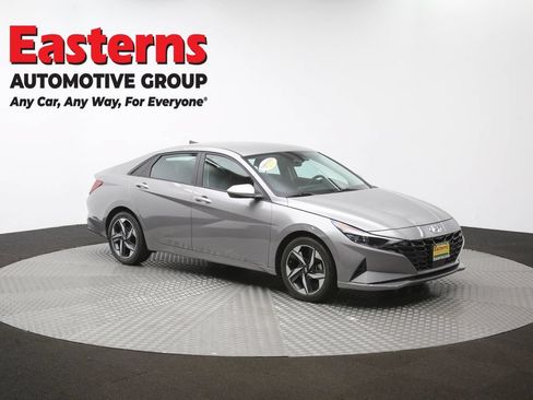 Used 2023 Hyundai Elantra SEL w/ Convenience Package FWD image 43