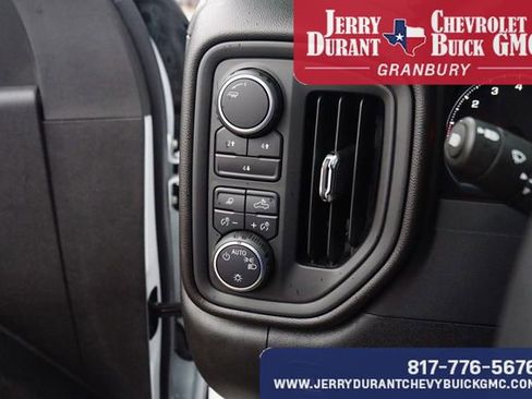 Used 2025 Chevrolet Silverado 2500 Custom w/ Custom Value Package image 15