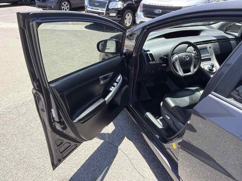 Used 2013 Toyota Prius Three FWD image 6