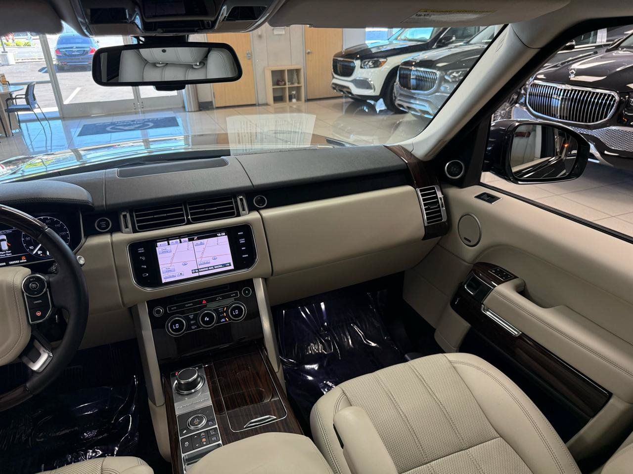 Used 2014 Land Rover Range Rover HSE AWD/4WD image 13