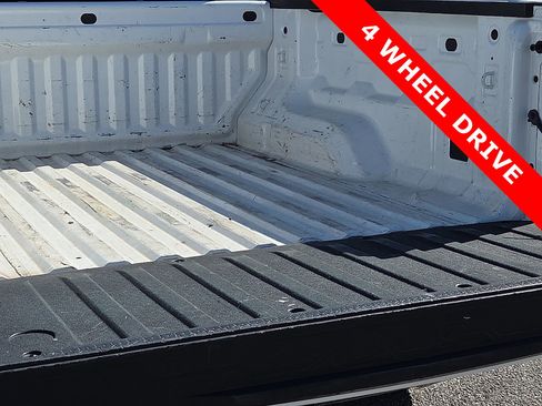 Used 2024 Chevrolet Colorado Trail Boss image 9