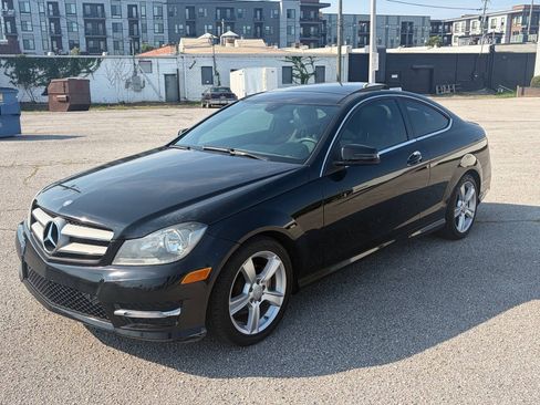 Used 2013 Mercedes-Benz C 250 Coupe image 1