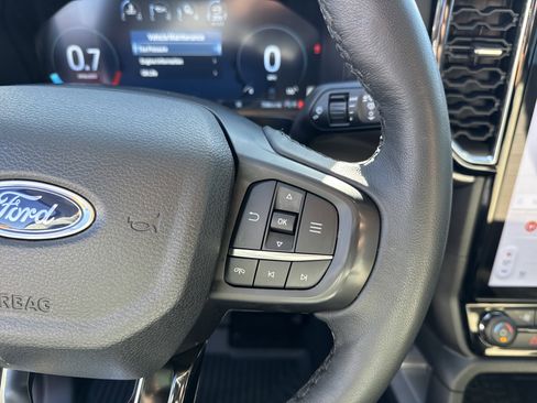 New 2025 Ford Ranger Lariat w/ FX4 Off-Road Package image 32