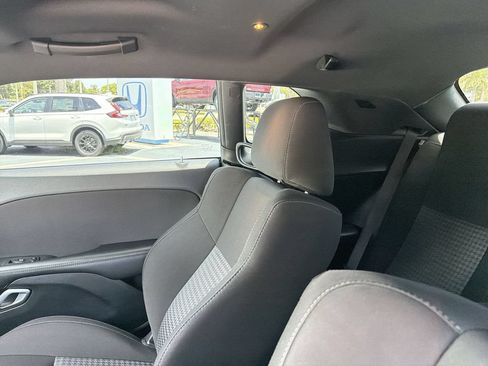 Used 2022 Dodge Challenger R/T RWD image 10