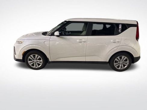 Used 2022 Kia Soul LX image 6