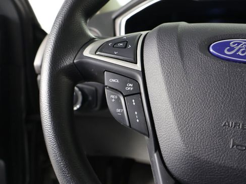 Used 2020 Ford Fusion SE image 36