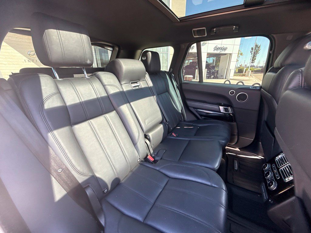 Used 2017 Land Rover Range Rover HSE AWD/4WD image 48