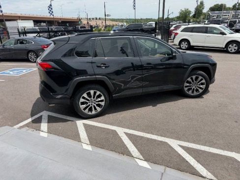 Used 2020 Toyota RAV4 XLE Premium w/ Carpet Mat Package AWD/4WD image 11