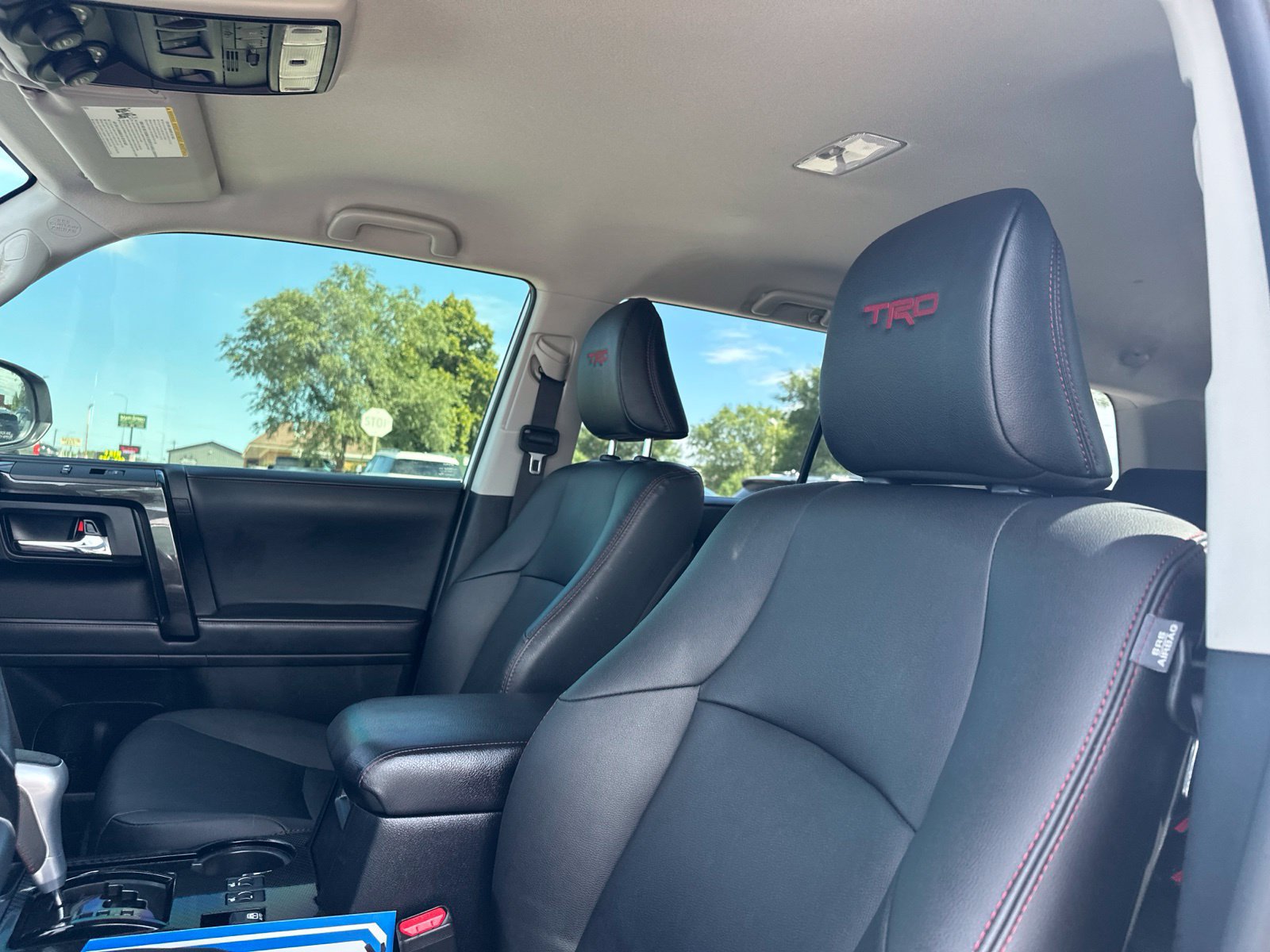Used 2022 Toyota 4Runner TRD Off-Road Premium AWD/4WD image 11