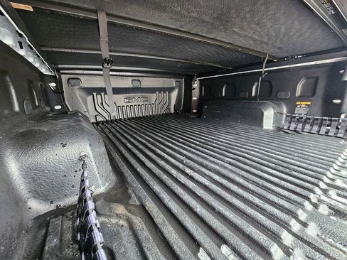 Certified 2025 GMC Sierra 1500 SLE w/ Preferred Package image 6