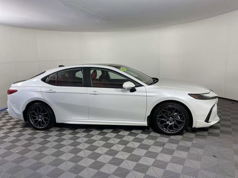 Used 2025 Toyota Camry XSE AWD/4WD image 10