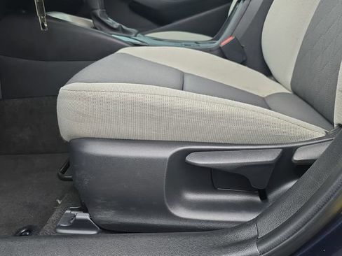 Used 2024 Toyota Corolla LE image 28