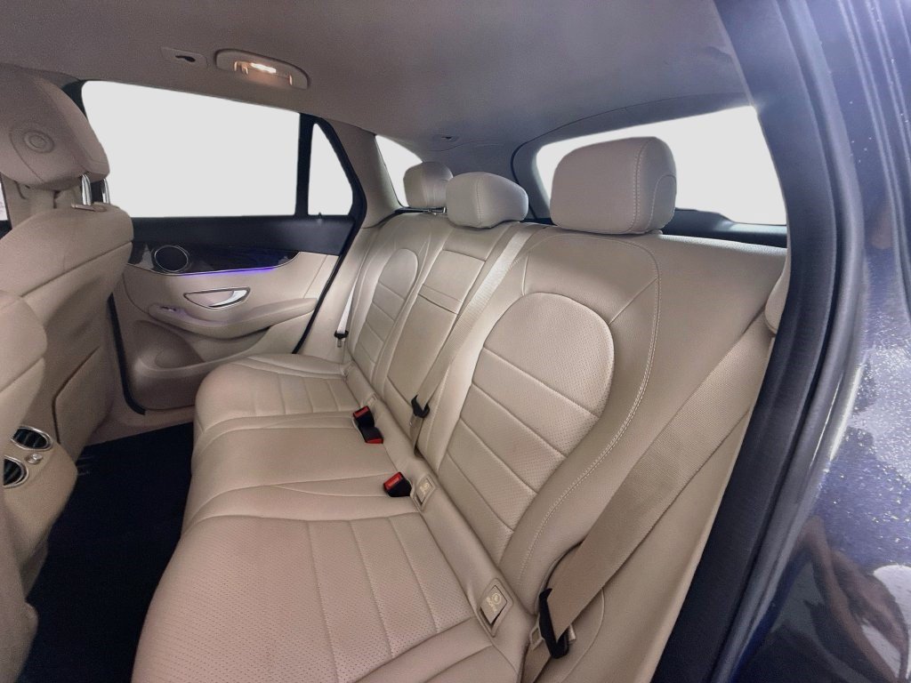 Used 2020 Mercedes-Benz GLC 300 image 23